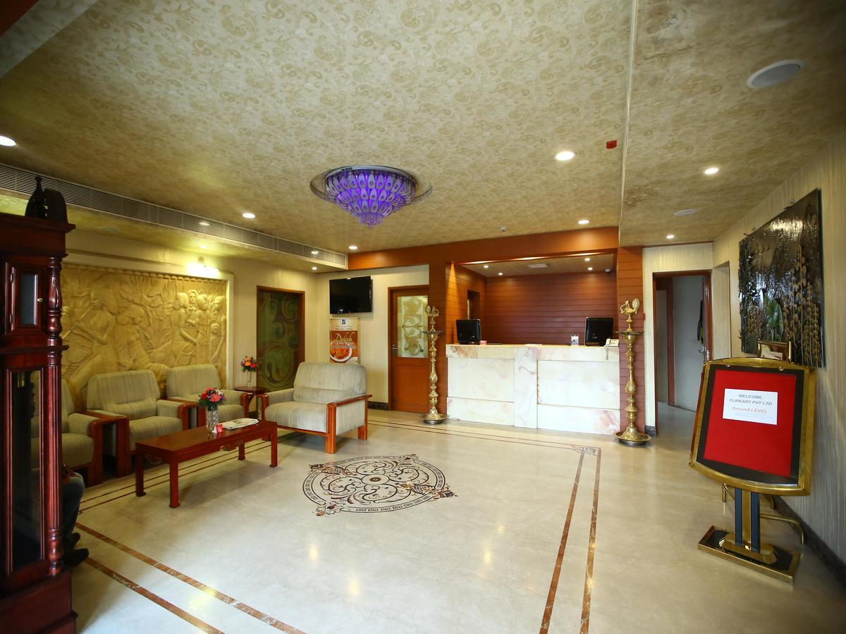 Metro Grand Hotel Čennai Exteriér fotografie