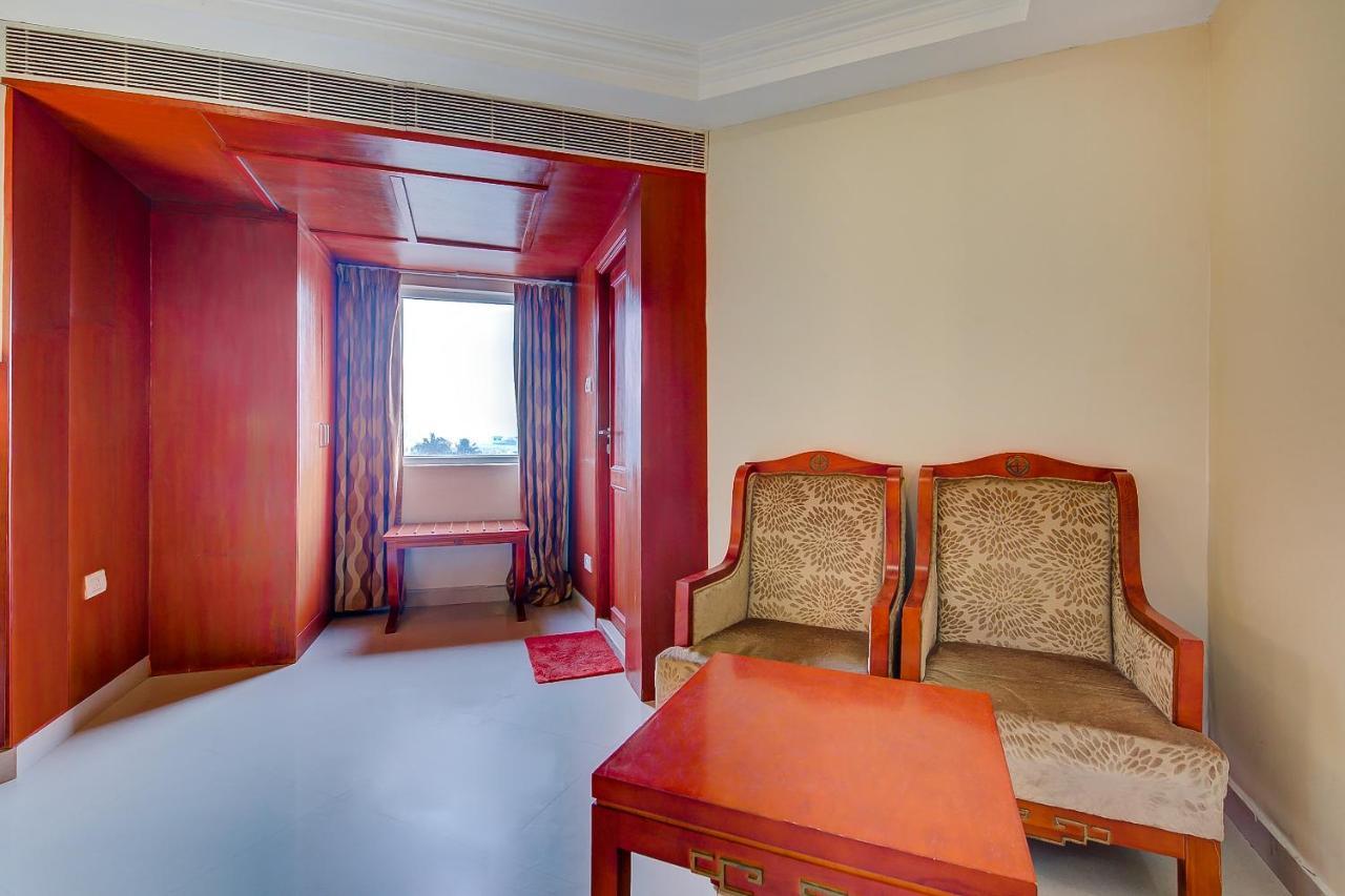 Metro Grand Hotel Čennai Exteriér fotografie
